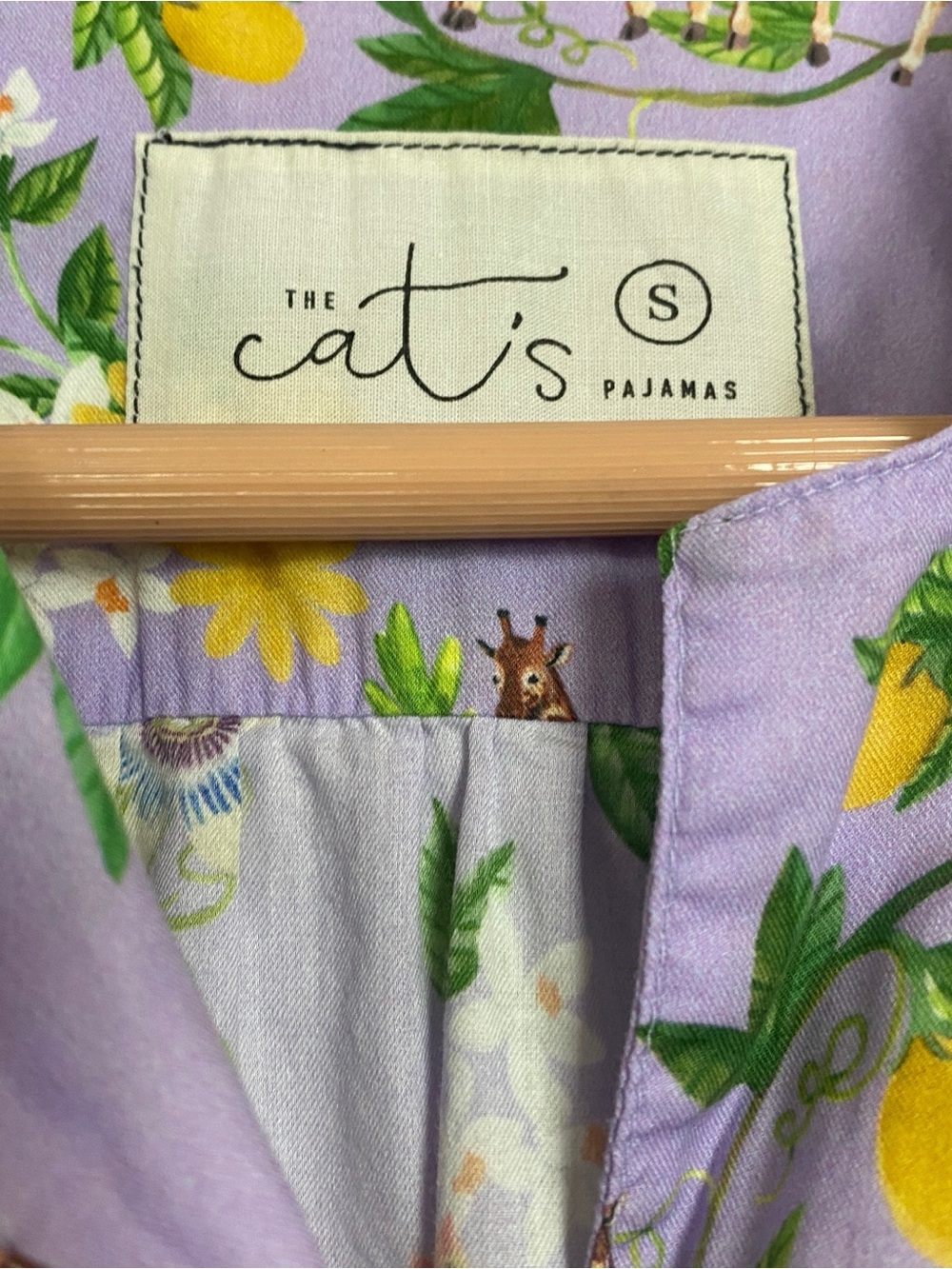The Cats Pajamas Purple Giraffe Floral Safari Print Top Size S - Picture 3 of 7